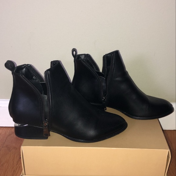 Black ankle boots - Picture 1 of 4